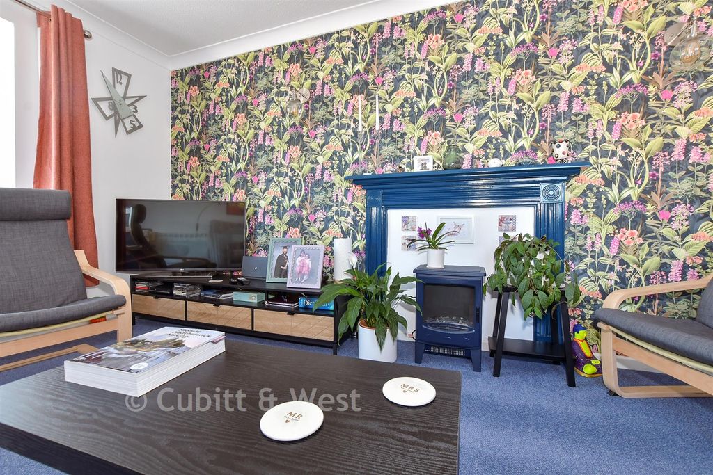 Property photo 3 of 12 Internal Lifestyle Photograph