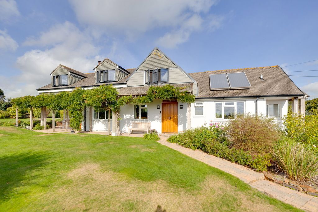 Property photo 2 of 35