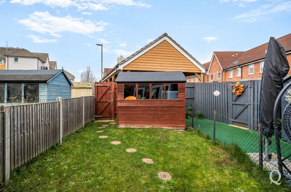 Property photo 3 of 19 B9ba1461-7d2F-4F5...