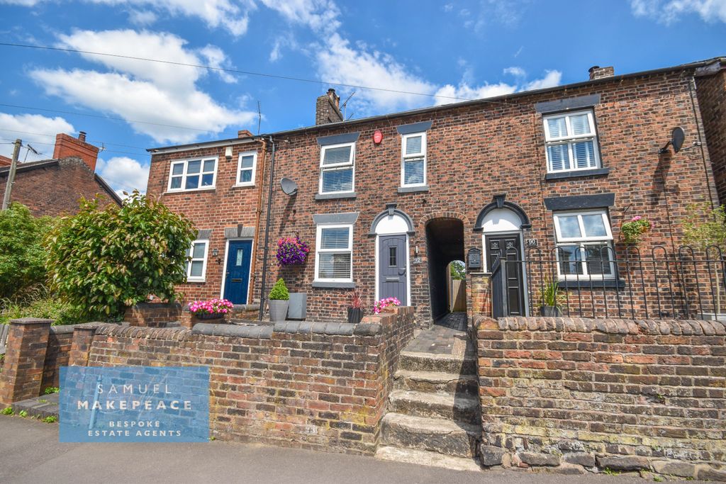 Property photo 1 of 25 Three Bedroom Cottage With Fabulous Interiors