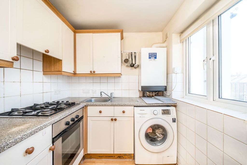 Property photo 3 of 5