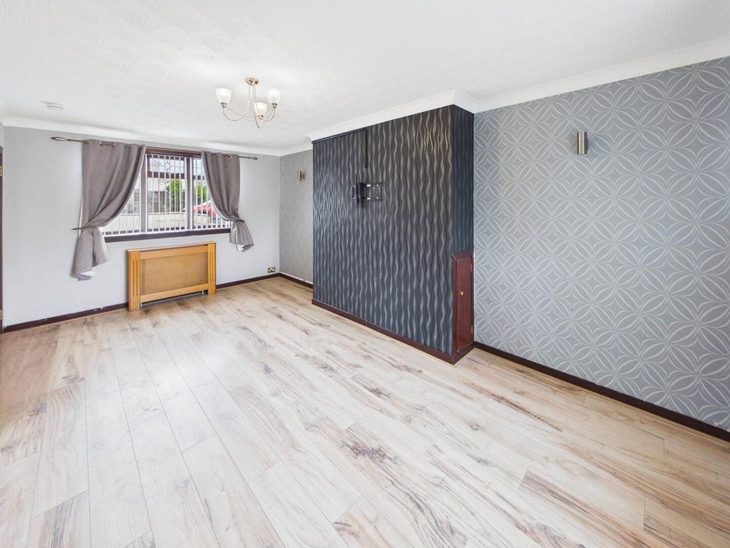 Property photo 3 of 12 Living Room