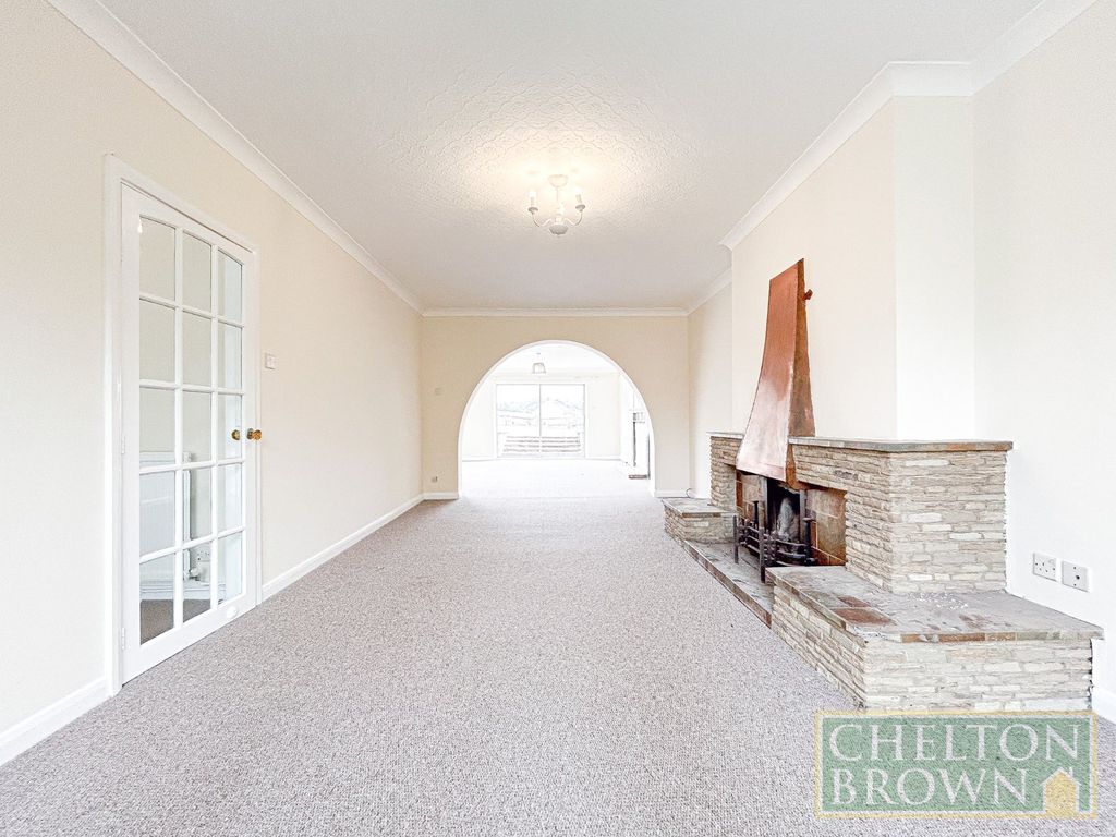 Property photo 2 of 59 Living/Dining Room