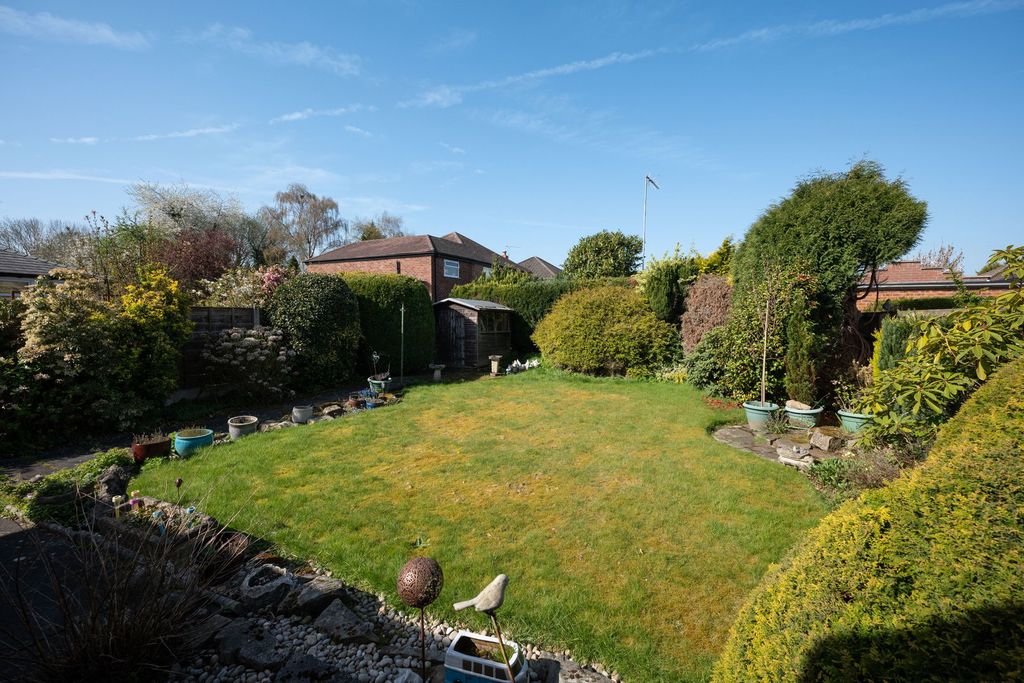 Property photo 2 of 20