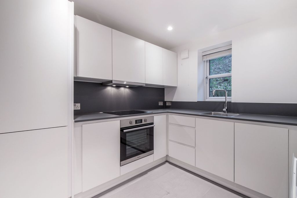 Property photo 2 of 21 Kitchen