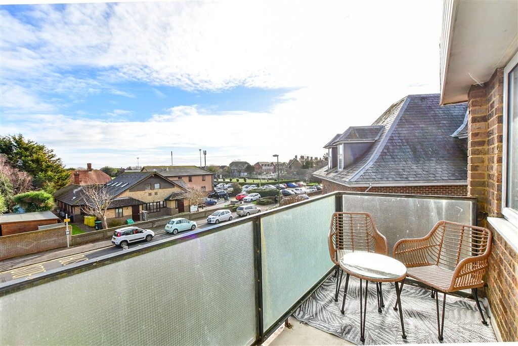 Property photo 2 of 9 Balcony / Terrace