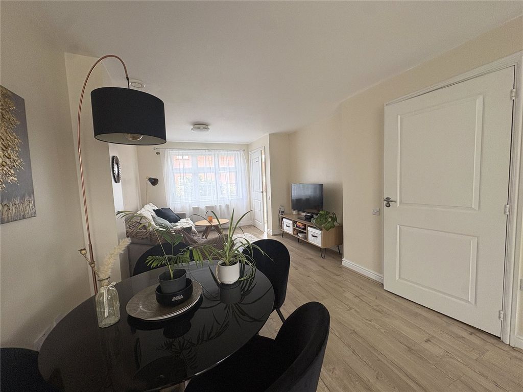Property photo 3 of 13 Dining Area