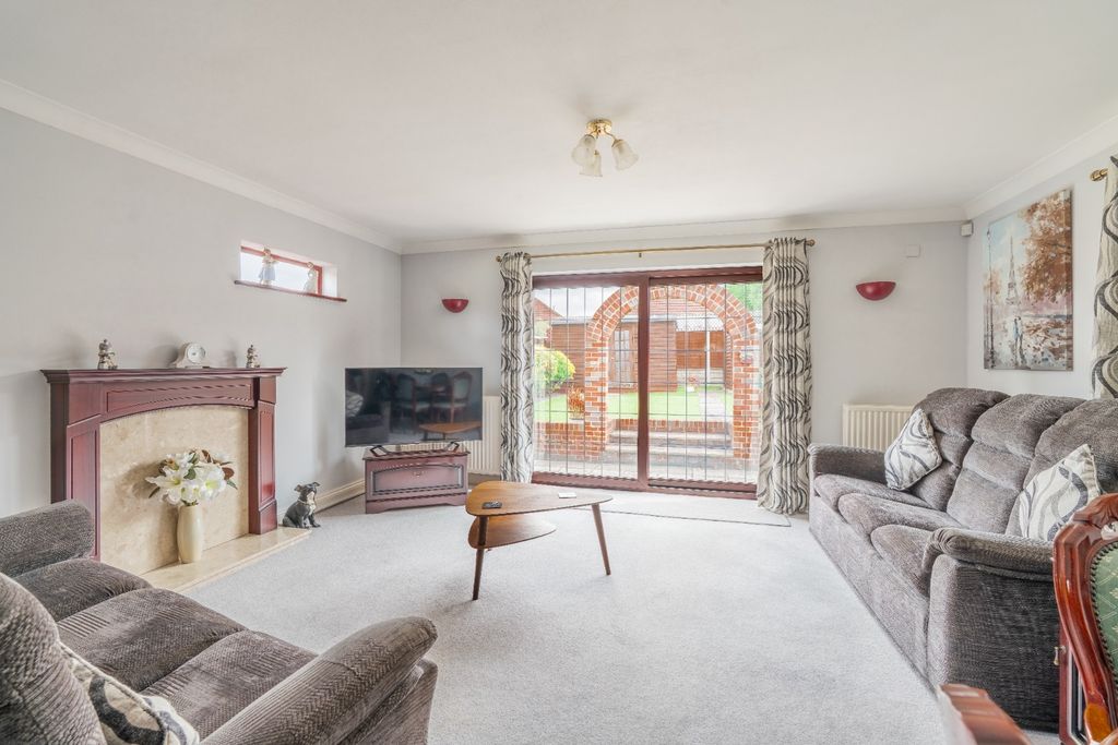 Property photo 3 of 32 4547423