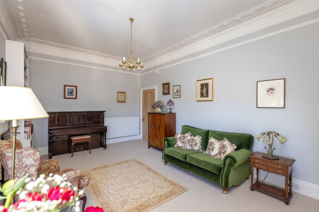 Property photo 3 of 19 East Trinity Road