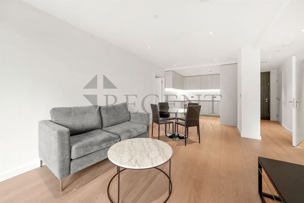 Property photo 3 of 16 Open Plan