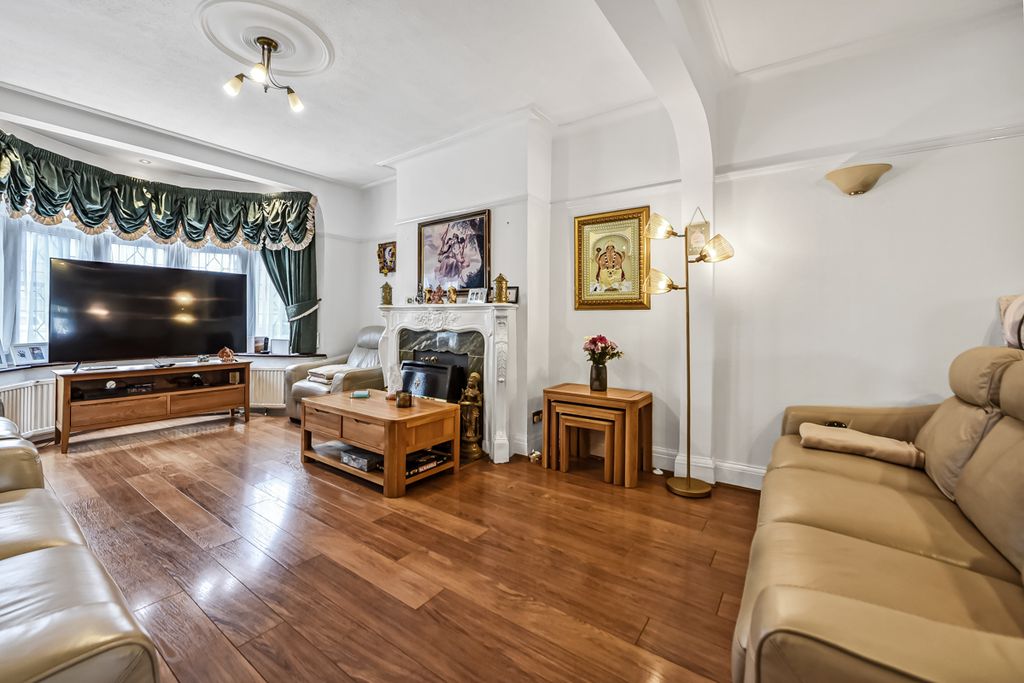 Property photo 3 of 14