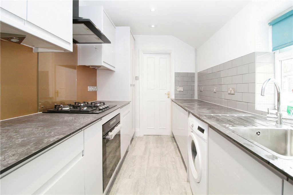 Property photo 2 of 14 Kitchen