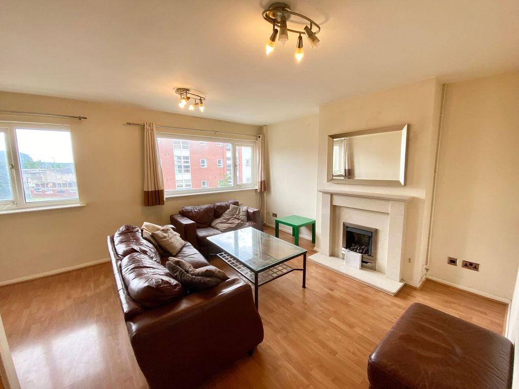 Property photo 2 of 7