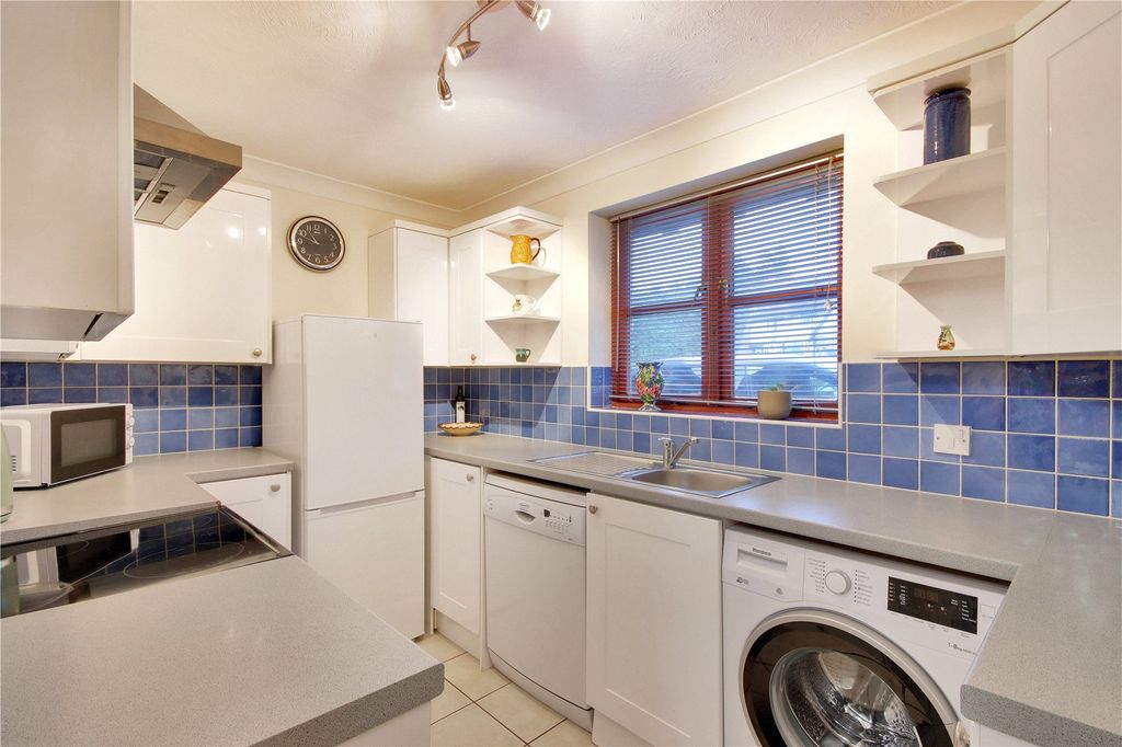 Property photo 2 of 14 Kitchen