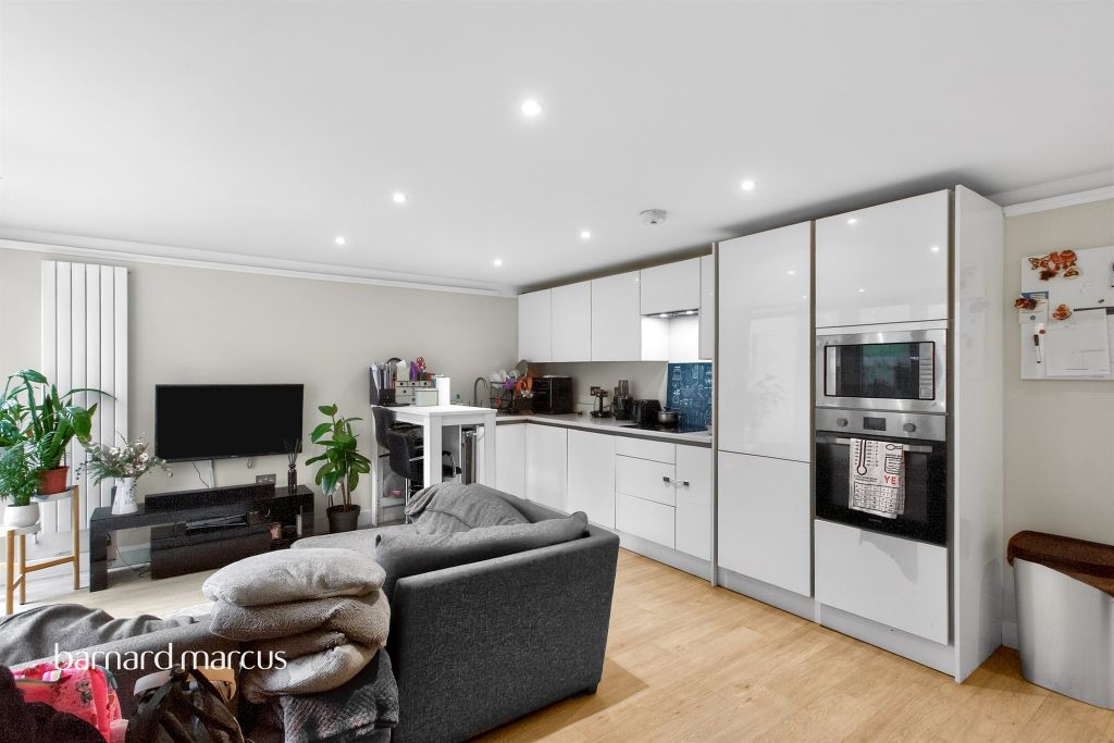 Property photo 3 of 19