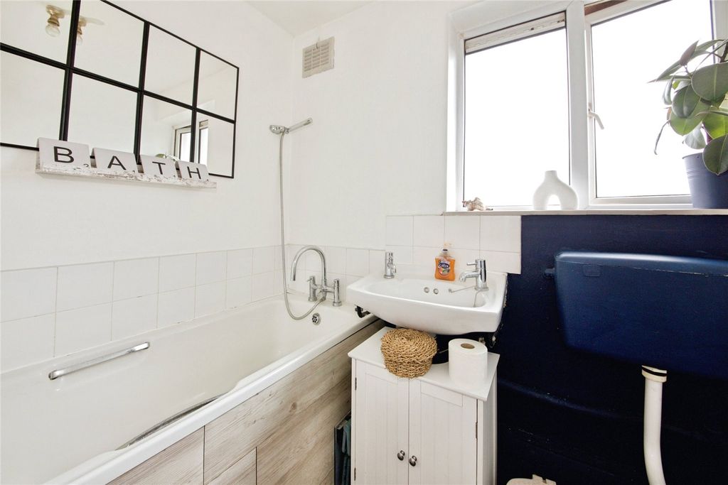 Property photo 3 of 11 Picture No. 04