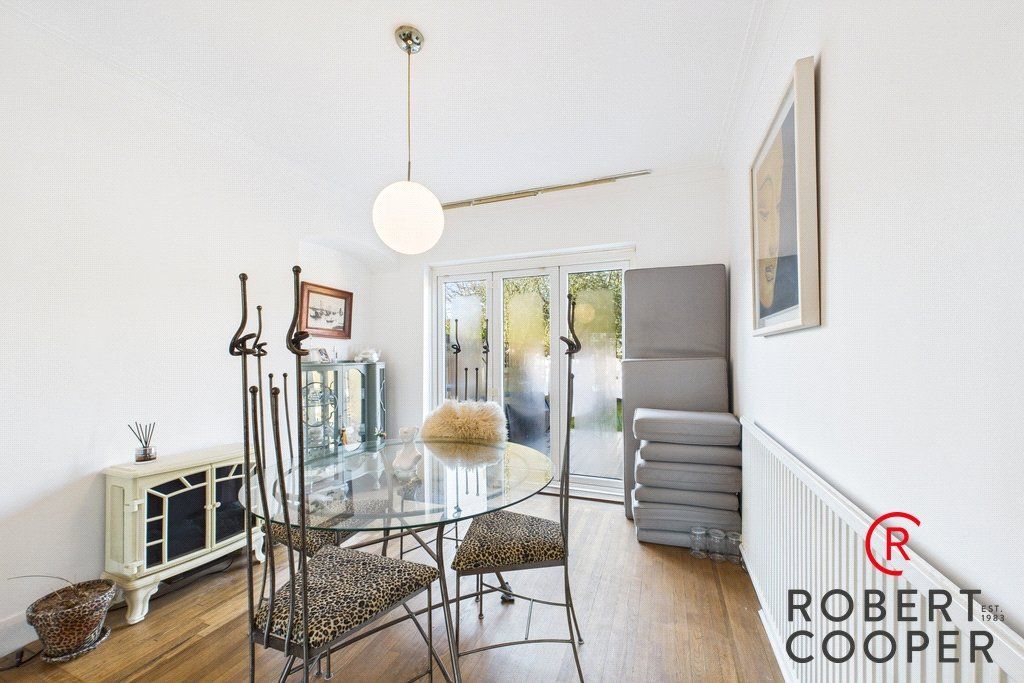 Property photo 3 of 8 Picture No. 12