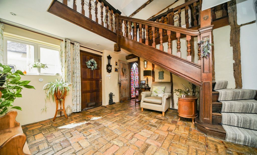 Property photo 1 of 20