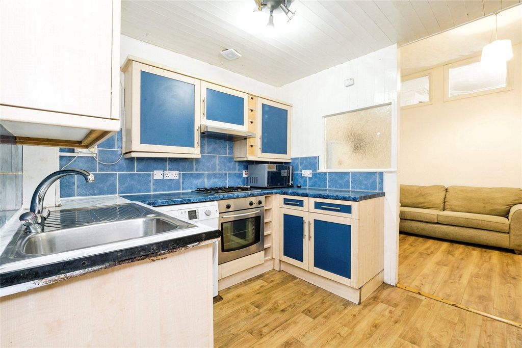 Property photo 3 of 15 Picture No. 14