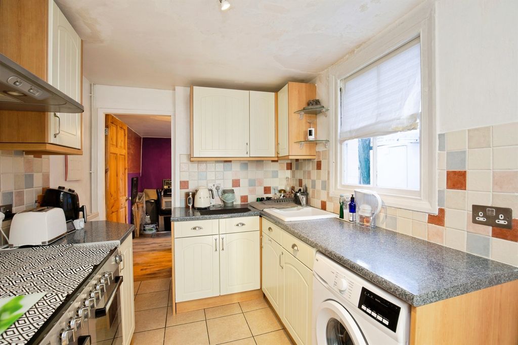 Property photo 2 of 16