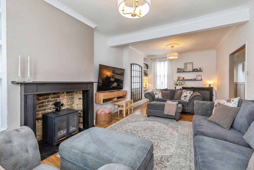 Property photo 1 of 24 Pbox-Img.Jpg