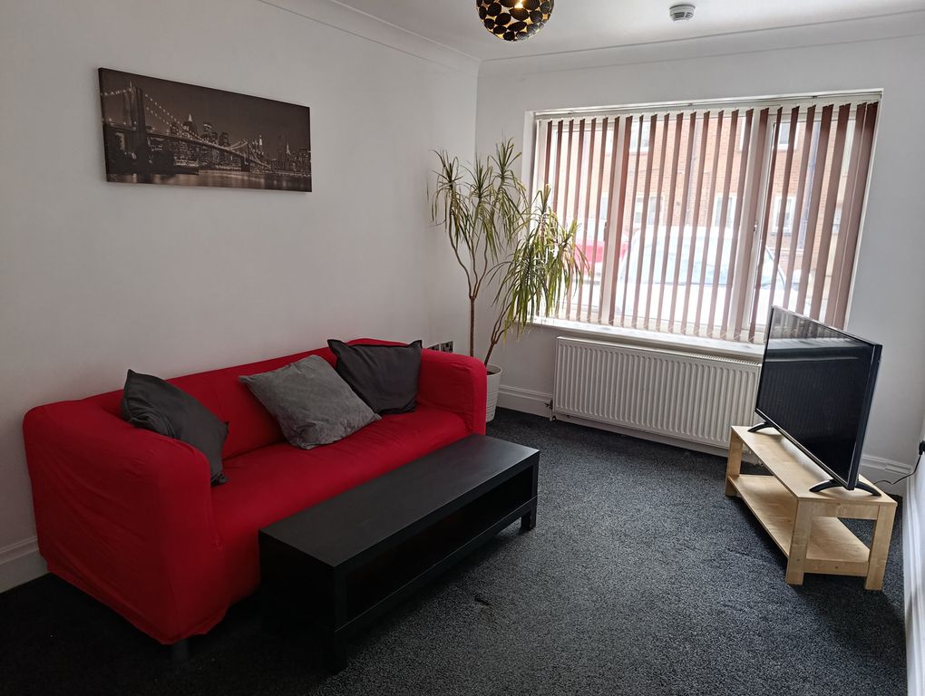Property photo 2 of 12