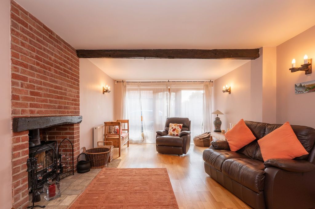 Property photo 2 of 16