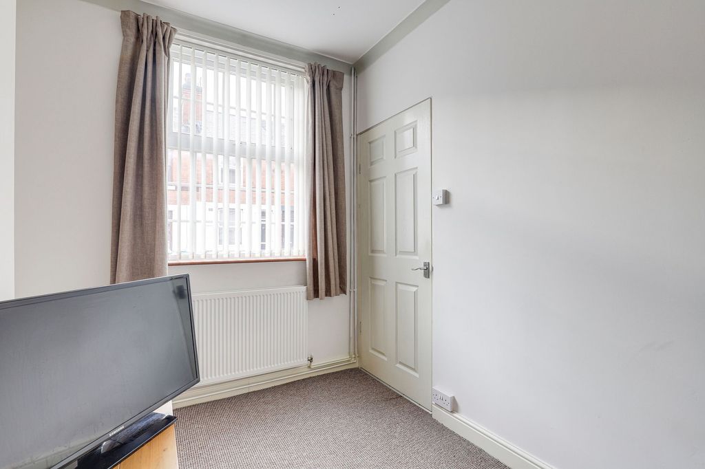 Property photo 2 of 15 Living Room