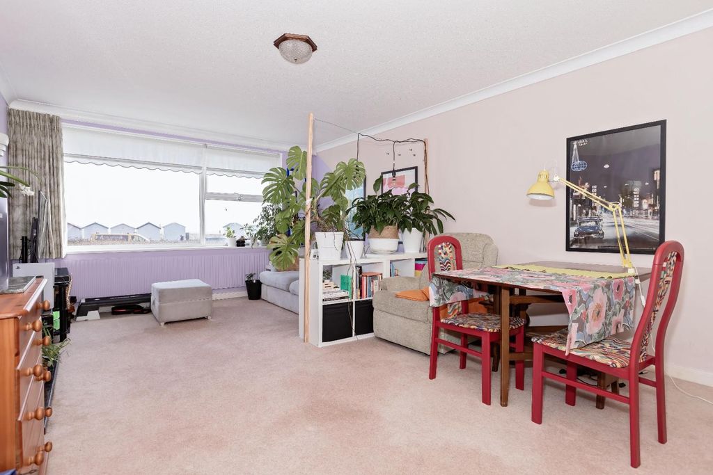 Property photo 1 of 19 Francombe House_2.Jpg