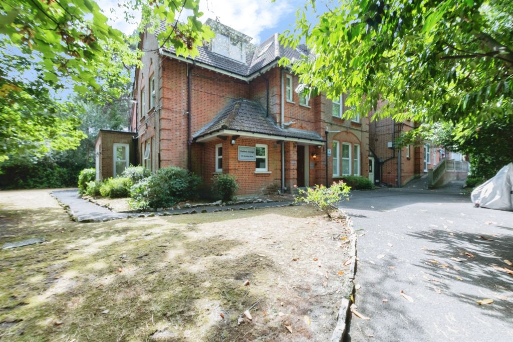 Property photo 1 of 12