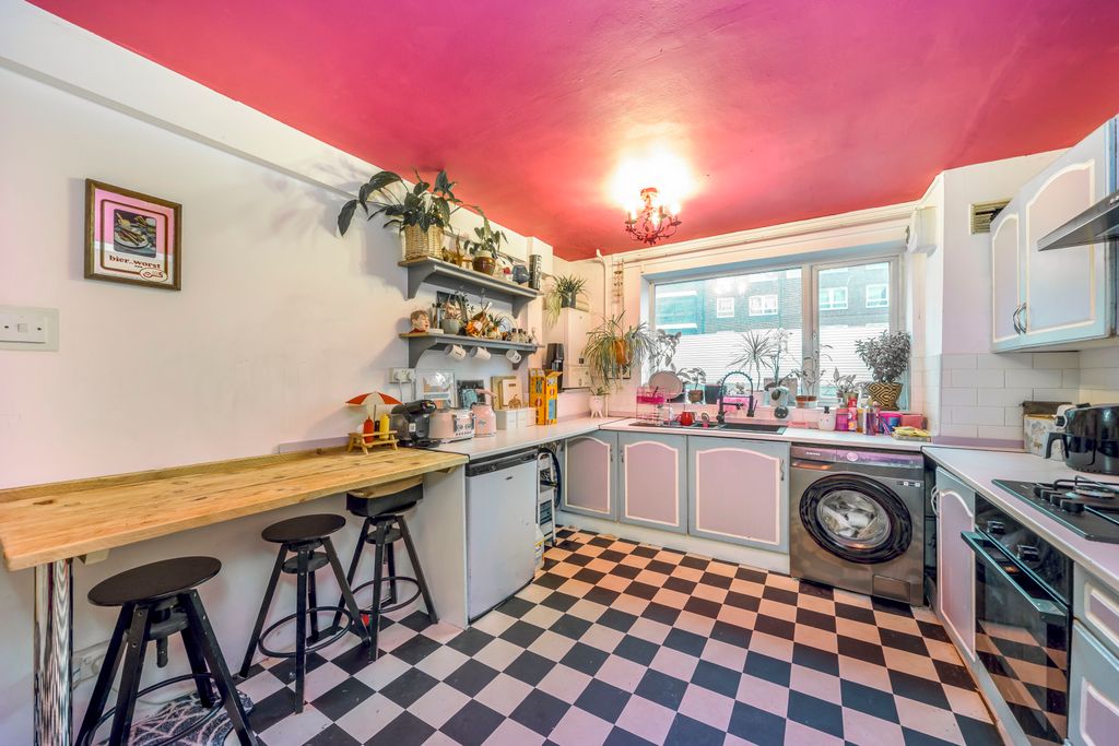 Property photo 3 of 6 Picture No. 09