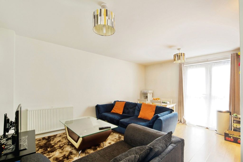 Property photo 3 of 8 Pbox-Img.Jpg