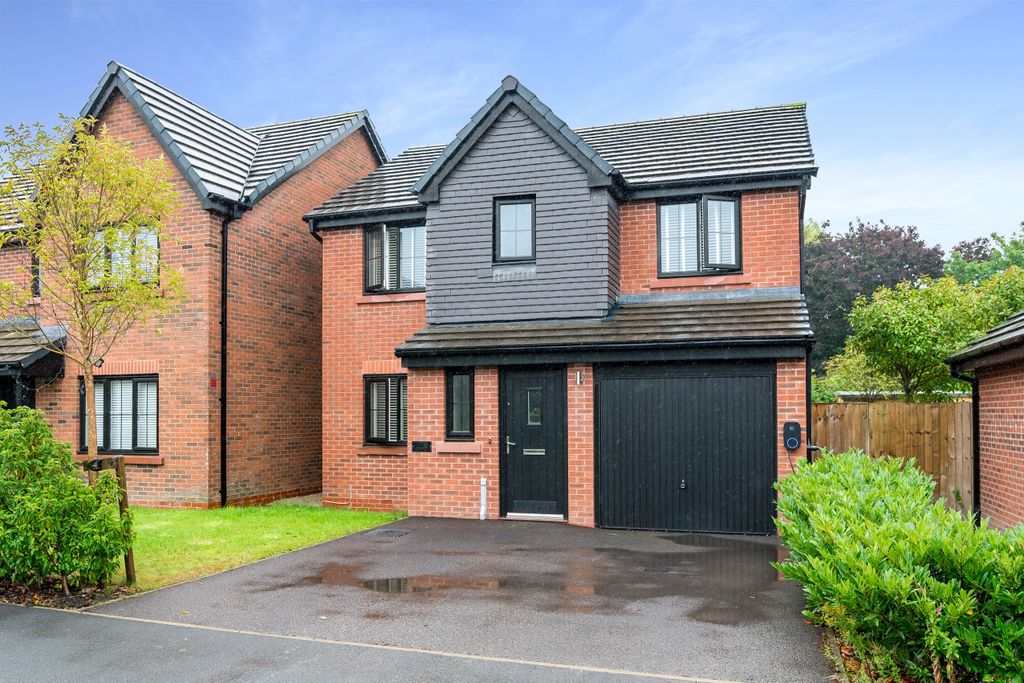 Property photo 1 of 33