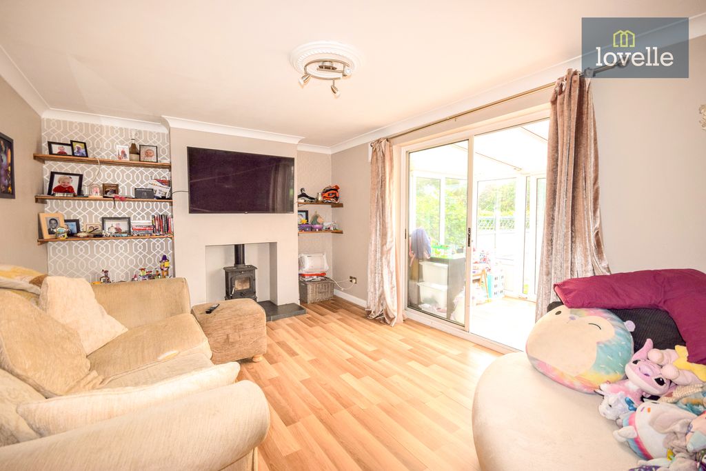 Property photo 2 of 14