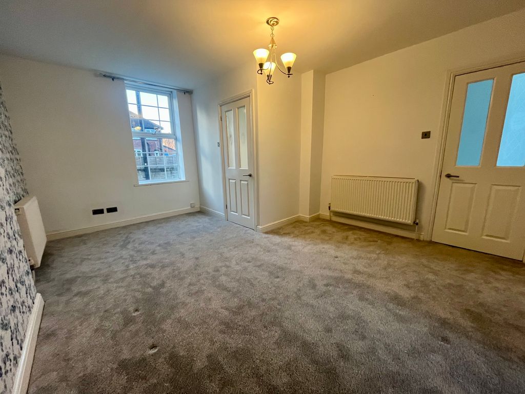 Property photo 2 of 11 Image