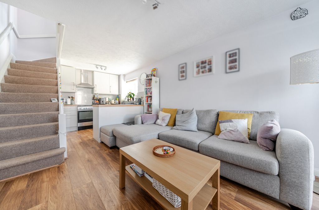 Property photo 3 of 16 1487068-11-6A5557...