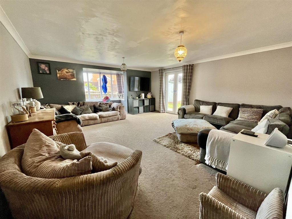 Property photo 2 of 22