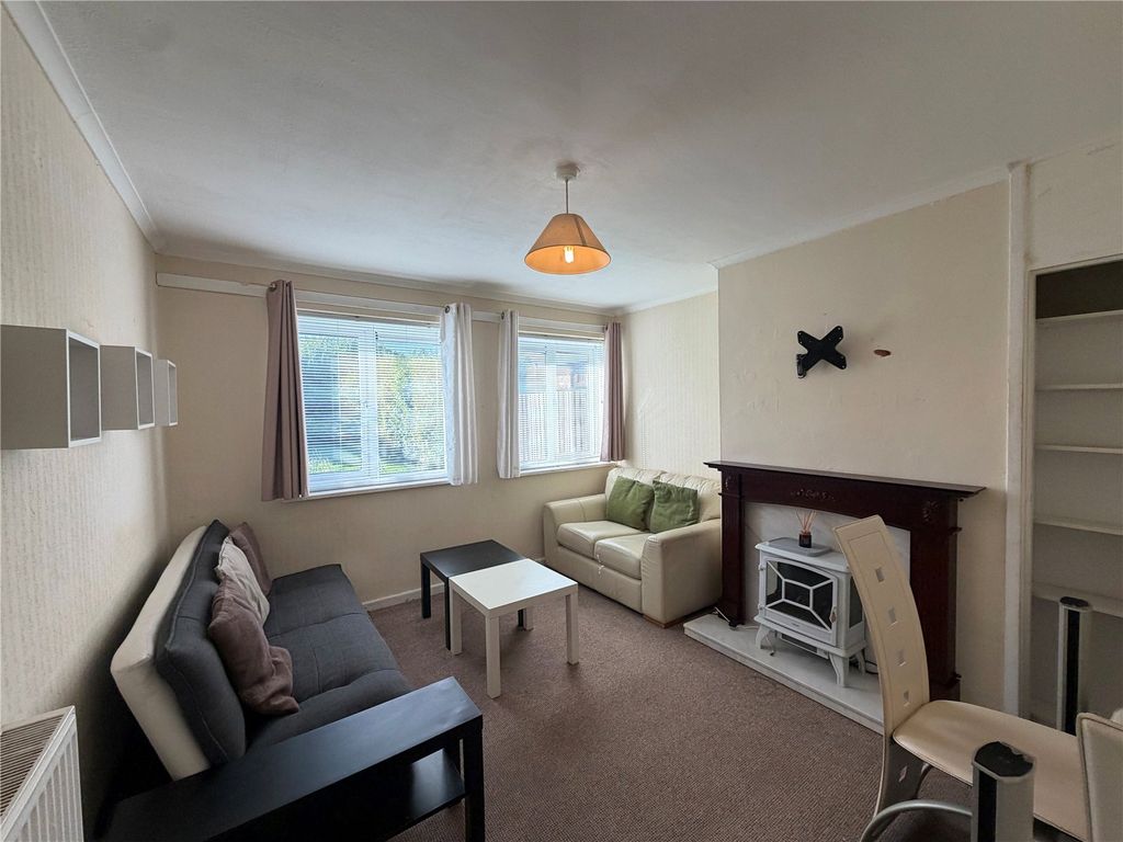 Property photo 2 of 16 Picture No. 11