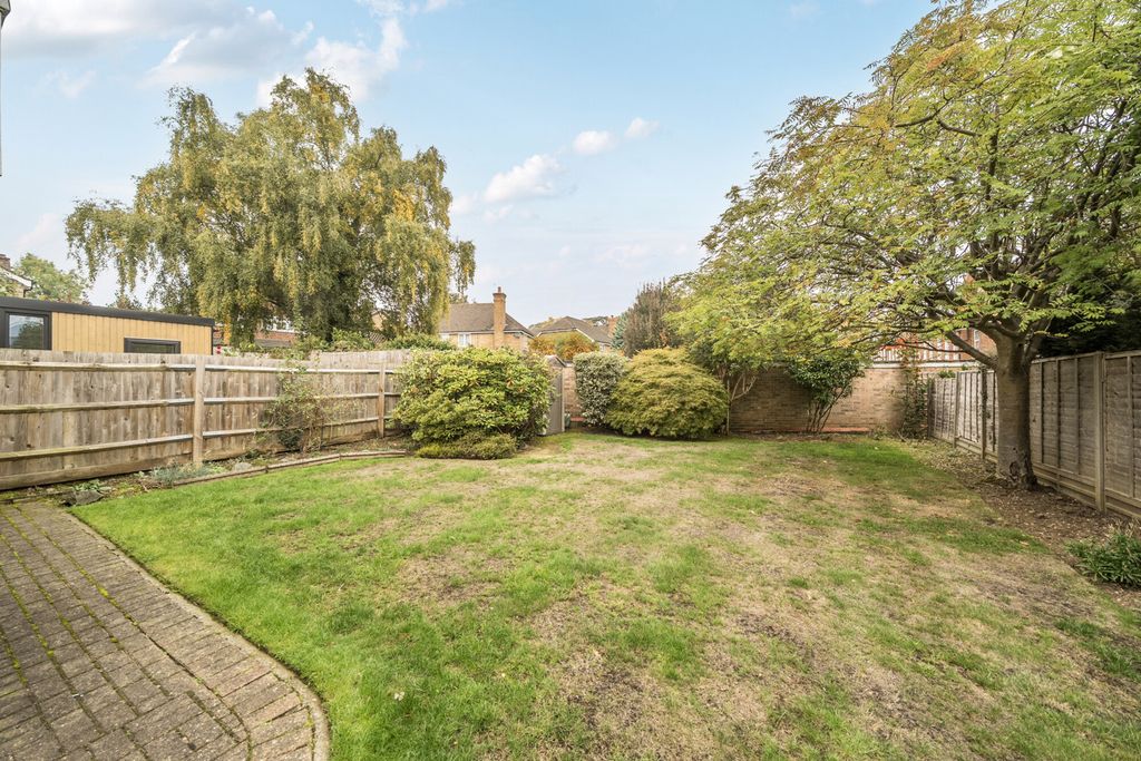 Property photo 2 of 16 1362424-20-68De4d...