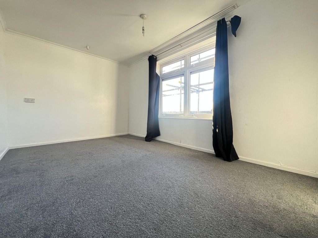 Property photo 3 of 14 Img-20251203-Wa0012