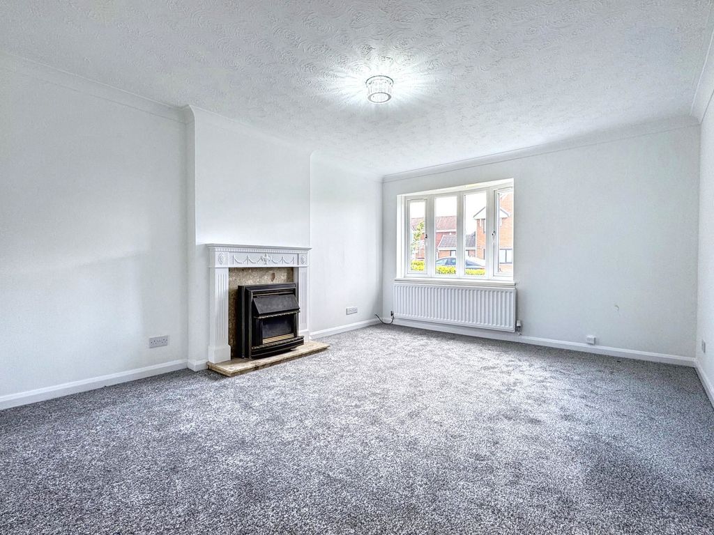 Property photo 2 of 29