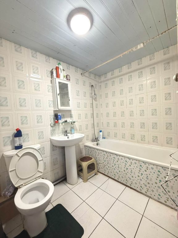 Property photo 3 of 4