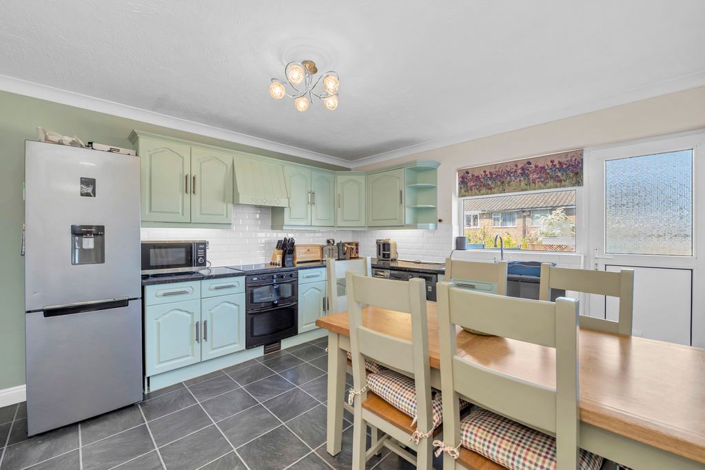 Property photo 2 of 17 Kitchen/Dining Room