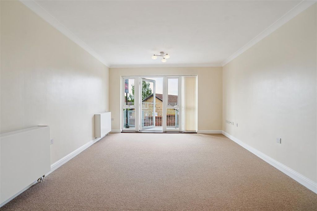Property photo 3 of 14