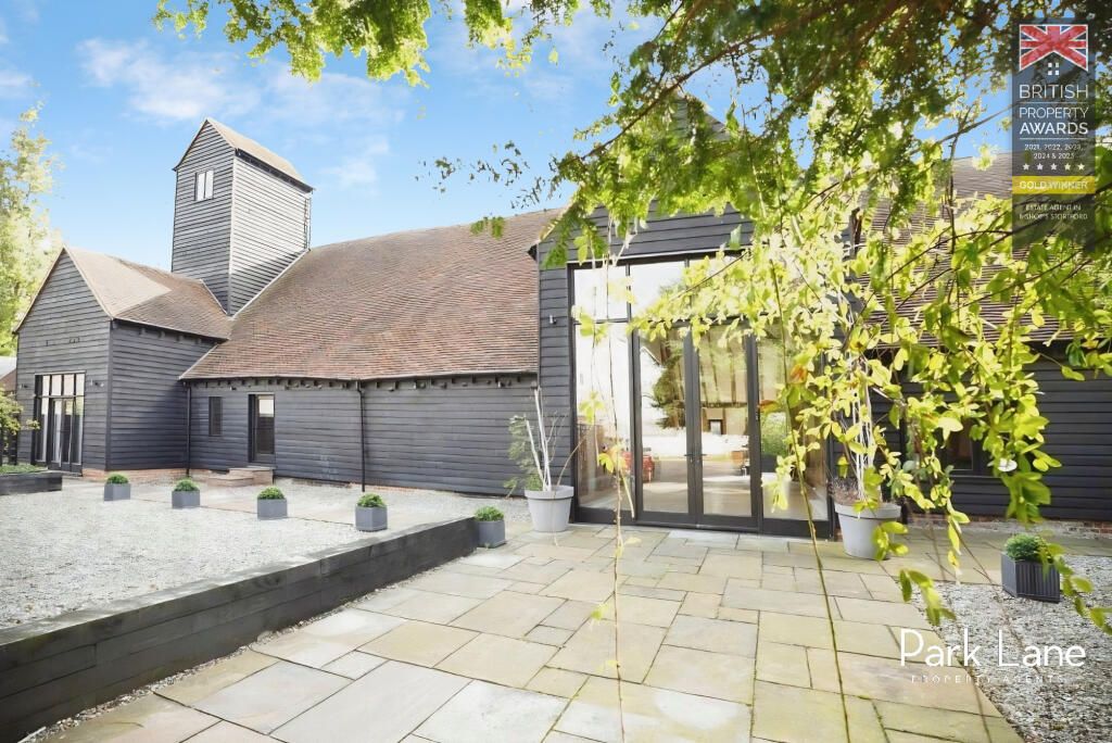 Property photo 2 of 32