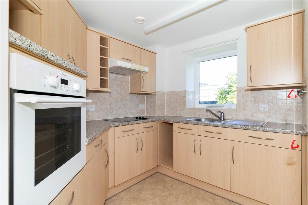 Property photo 2 of 11 Amelia-05.Jpg