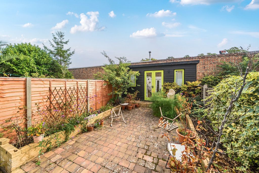 Property photo 3 of 20 1514757-13-6Aa279...