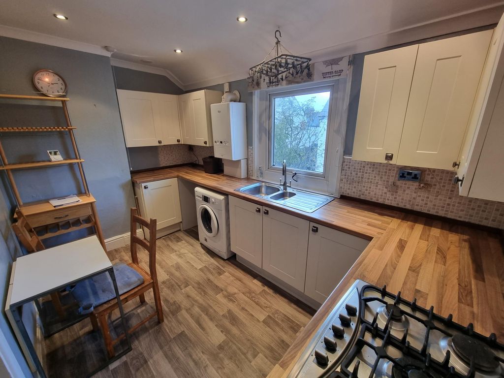 Property photo 2 of 11 Image