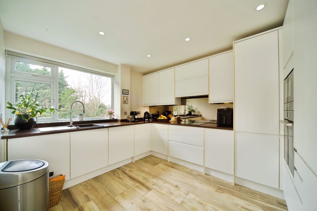 Additional image 5 of 2 bed flat for saleVillage Road, Enfield EN1