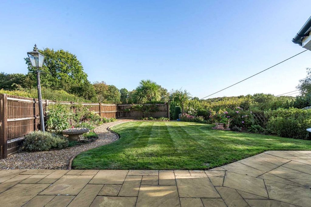 Property photo 2 of 12 Picture No. 37
